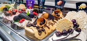 Image of gelato and fresh fruits in the Thunderbird Care display